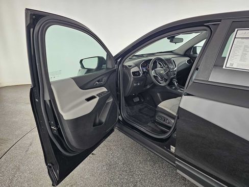 Used 2023 Chevrolet Equinox LS w/ LS Convenience Package FWD image 19