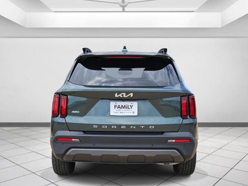 Used 2022 Kia Sorento S AWD/4WD image 6