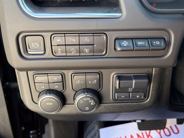 Used 2024 Chevrolet Tahoe Premier w/ Premium Package AWD/4WD image 25