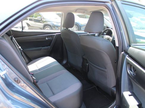Used 2017 Toyota Corolla LE w/ Carpet Mat Package (TMS) FWD image 27