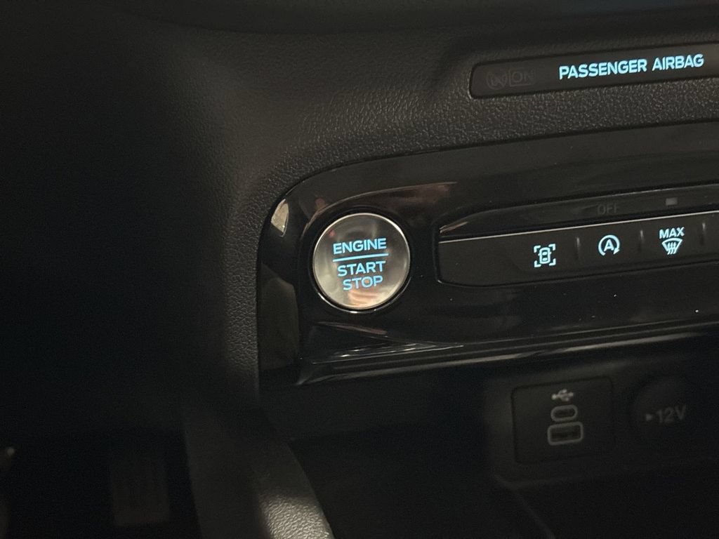 Used 2025 Ford Escape Platinum AWD/4WD image 43