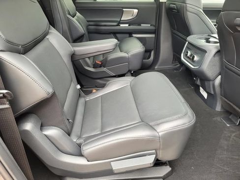Used 2025 Ford Expedition Max Platinum AWD/4WD image 12