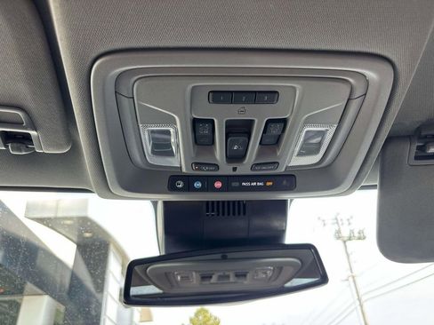 Used 2024 GMC Sierra 1500 SLT w/ SLT Premium Package image 29