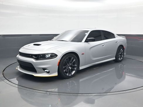 Used 2023 Dodge Charger Scat Pack w/ Navigation & Travel Group image 3