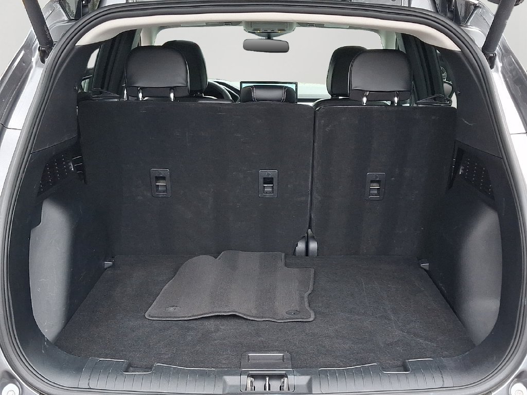 Used 2025 Ford Escape Platinum AWD/4WD image 28