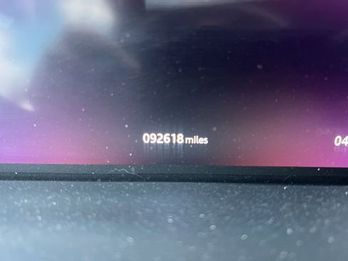 Used 2018 Land Rover Range Rover HSE AWD/4WD image 2