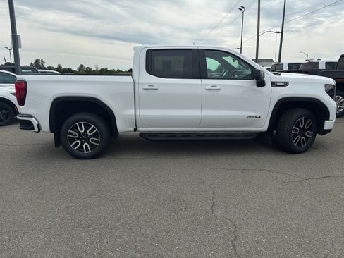 Used 2023 GMC Sierra 1500 AT4 w/ AT4 Premium Package image 4