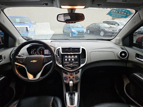 Used 2020 Chevrolet Sonic Premier image 20