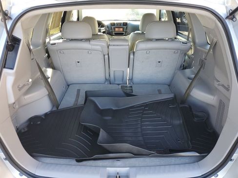 Used 2013 Toyota Highlander SE image 15