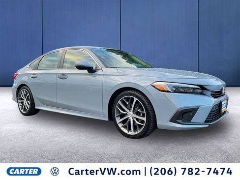 Used 2022 Honda Civic Touring image 1