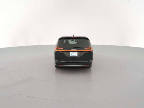 New 2026 Chrysler Pacifica Select image 10