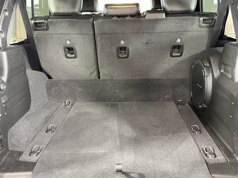 Used 2023 Jeep Wrangler Unlimited Sahara image 27