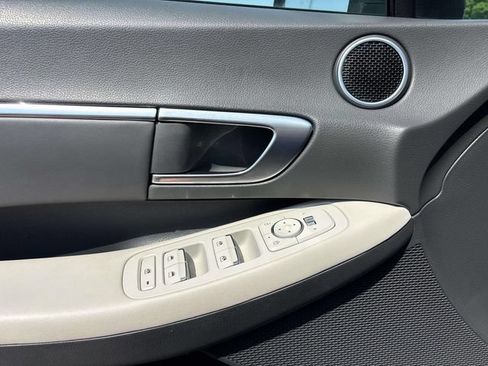 Certified 2023 Hyundai Sonata SEL w/ Convenience Package FWD image 18