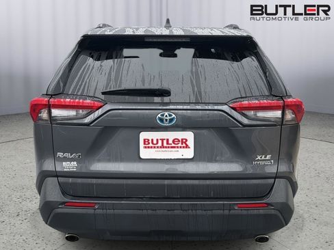 Used 2021 Toyota RAV4 XLE AWD/4WD image 5