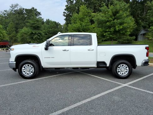 Certified 2025 Chevrolet Silverado 2500 LTZ w/ LTZ Plus Package AWD/4WD image 8