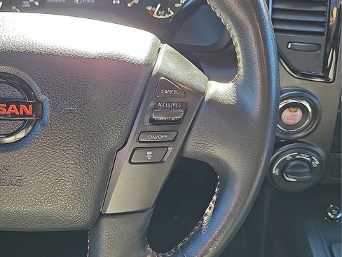Used 2021 Nissan Titan PRO-4X w/ Pro-4x Convenience Package image 21