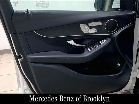Used 2022 Mercedes-Benz GLC 300 GLC 300 image 24