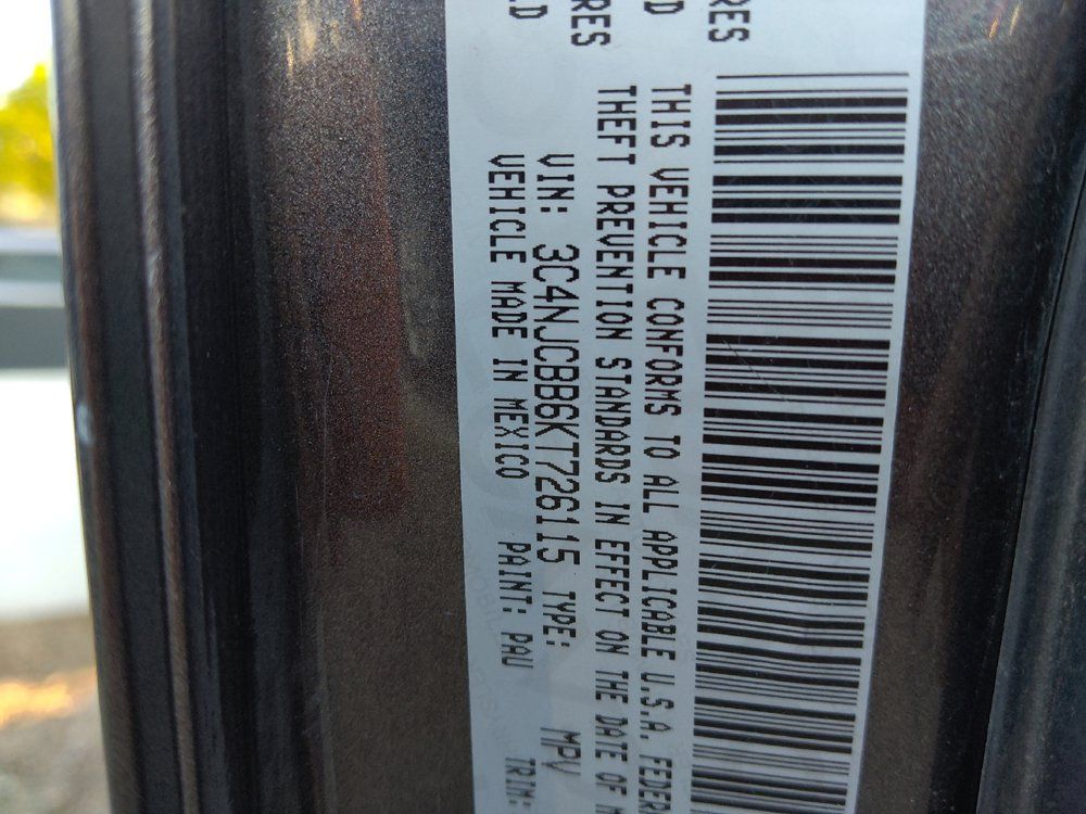 Used 2019 Jeep Compass Latitude FWD image 33