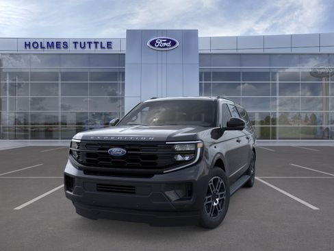 New 2026 Ford Expedition Max Active RWD image 2