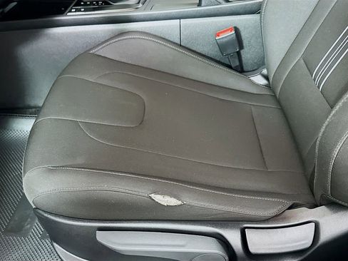 Certified 2025 Hyundai Elantra Sport image 19