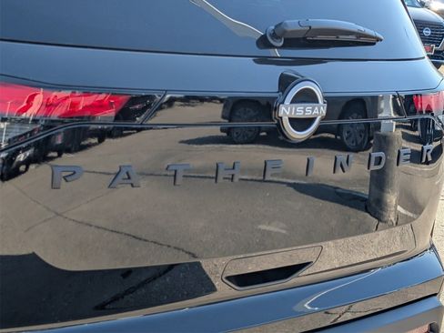 New 2025 Nissan Pathfinder SV w/ Black Appearance Package image 7