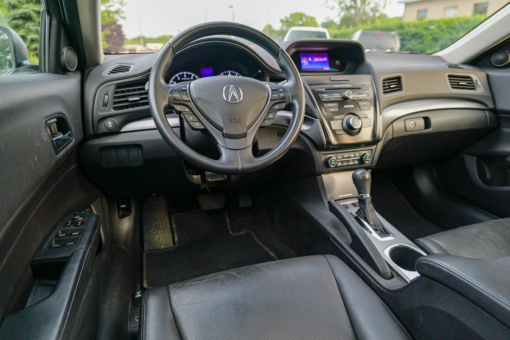 Used 2015 Acura ILX w/ Premium Package FWD image 37