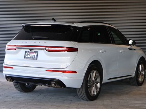 Used 2025 Lincoln Corsair Grand Touring image 5