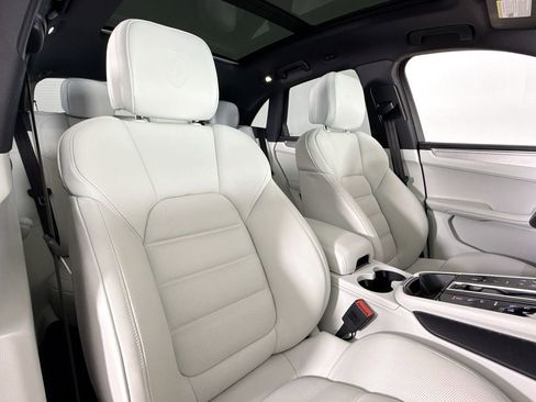 Used 2025 Porsche Macan S image 14
