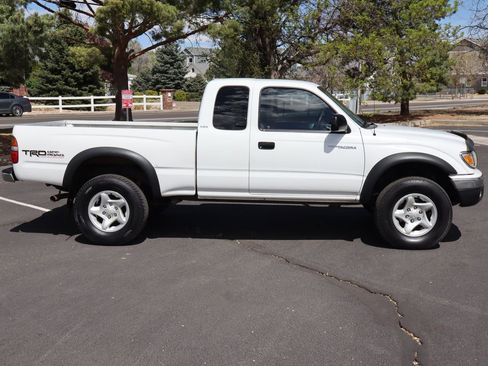 Used 2001 Toyota Tacoma 4x4 Xtracab V6 image 3