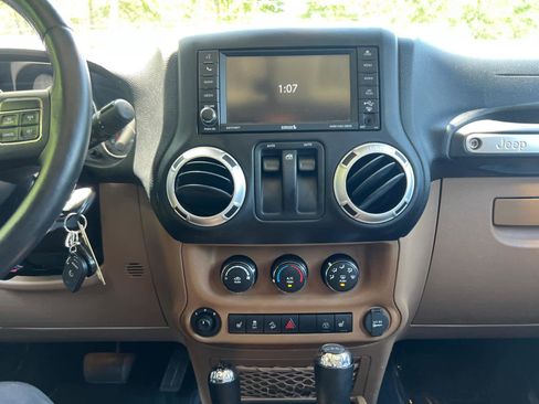 Used 2013 Jeep Wrangler Sahara w/ Dual Top Group AWD/4WD image 24