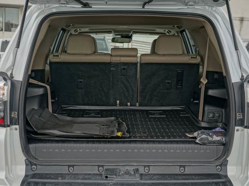 Used 2024 Toyota 4Runner Limited image 10