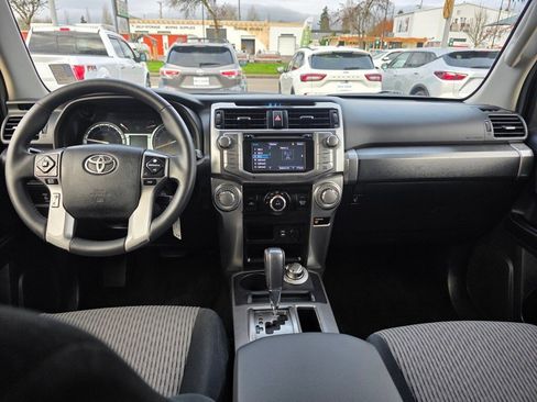 Used 2015 Toyota 4Runner SR5 image 8