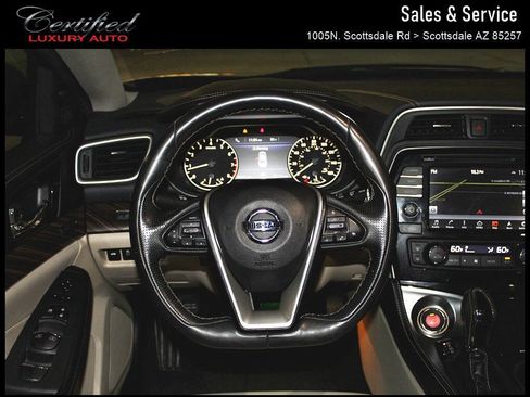 Used 2016 Nissan Maxima Platinum w/ Interior Lighting Package image 19