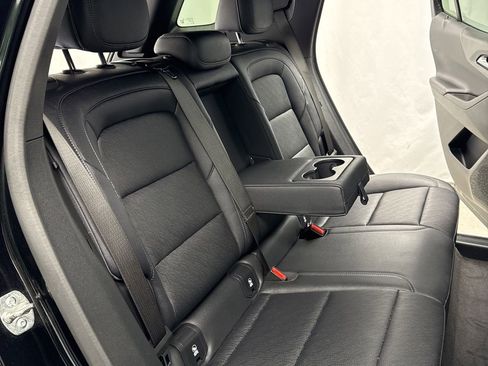 Used 2025 Chevrolet Equinox LT w/ Convenience Package II image 30