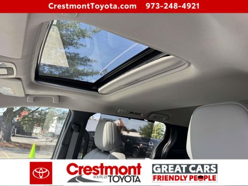 Certified 2025 Toyota Sienna XLE AWD/4WD image 19