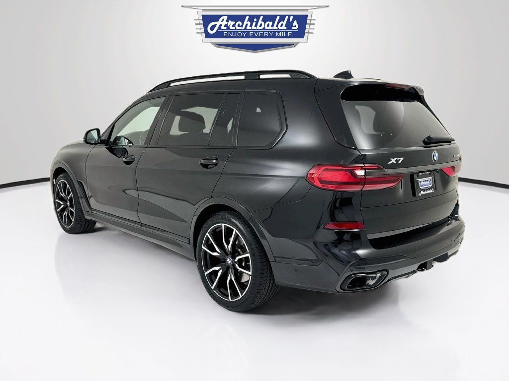 Used 2022 BMW X7 xDrive40i w/ M Sport Package AWD/4WD image 5