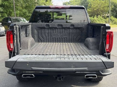 Used 2023 GMC Sierra 1500 Denali w/ Denali Reserve Package AWD/4WD image 17