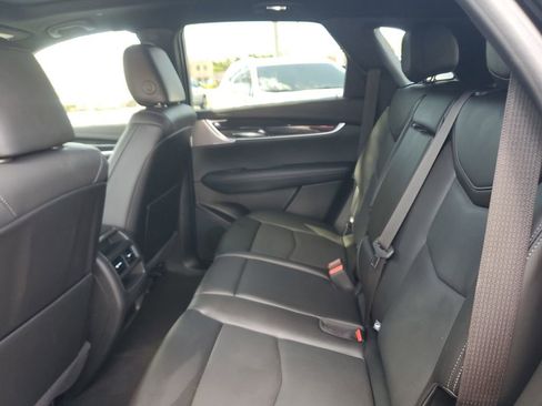 Used 2022 Cadillac XT5 Premium Luxury w/ LPO, Premium Carpet Package FWD image 14