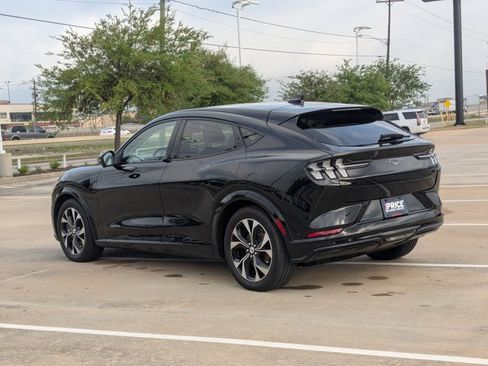 Used 2021 Ford Mustang Mach-E Premium image 7