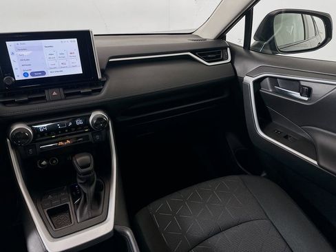 Used 2025 Toyota RAV4 XLE w/ Convenience Package image 23