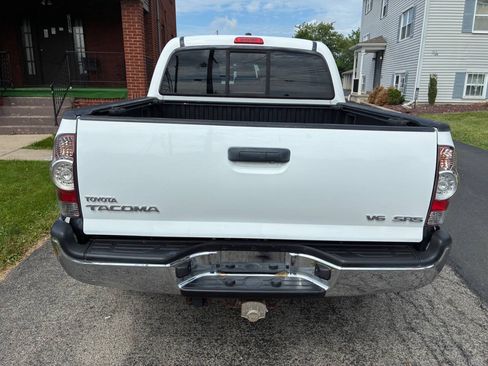 Used 2011 Toyota Tacoma 4x4 Double Cab w/ SR5 Pkg #2 image 9