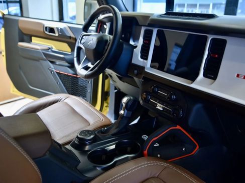 Used 2024 Ford Bronco Heritage Edition image 26