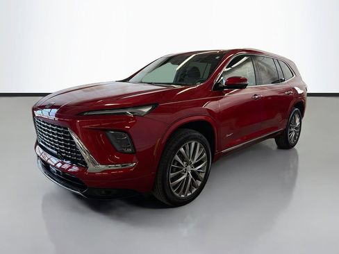 Used 2025 Buick Enclave Avenir FWD image 6