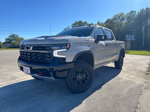 New 2026 Chevrolet Silverado 1500 ZR2 image 2