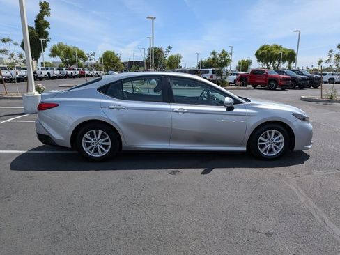 Used 2025 Toyota Camry LE FWD image 4