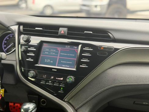 Used 2020 Toyota Camry SE FWD image 22