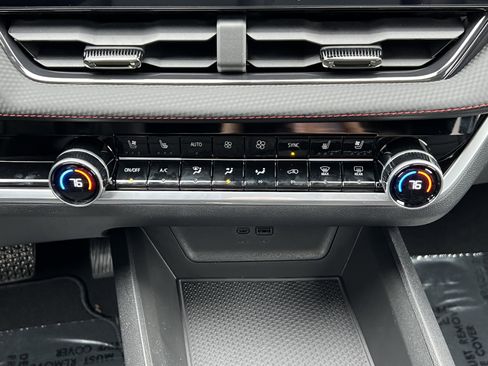 New 2026 Chevrolet Equinox RS w/ Convenience Package III image 32