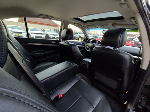 Used 2013 INFINITI G37 x w/ Premium Pkg image 41