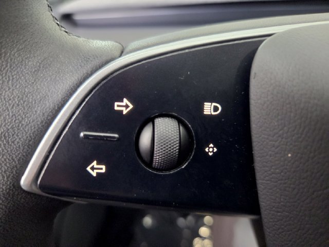 Used 2025 Tesla Model 3 Long Range RWD image 38