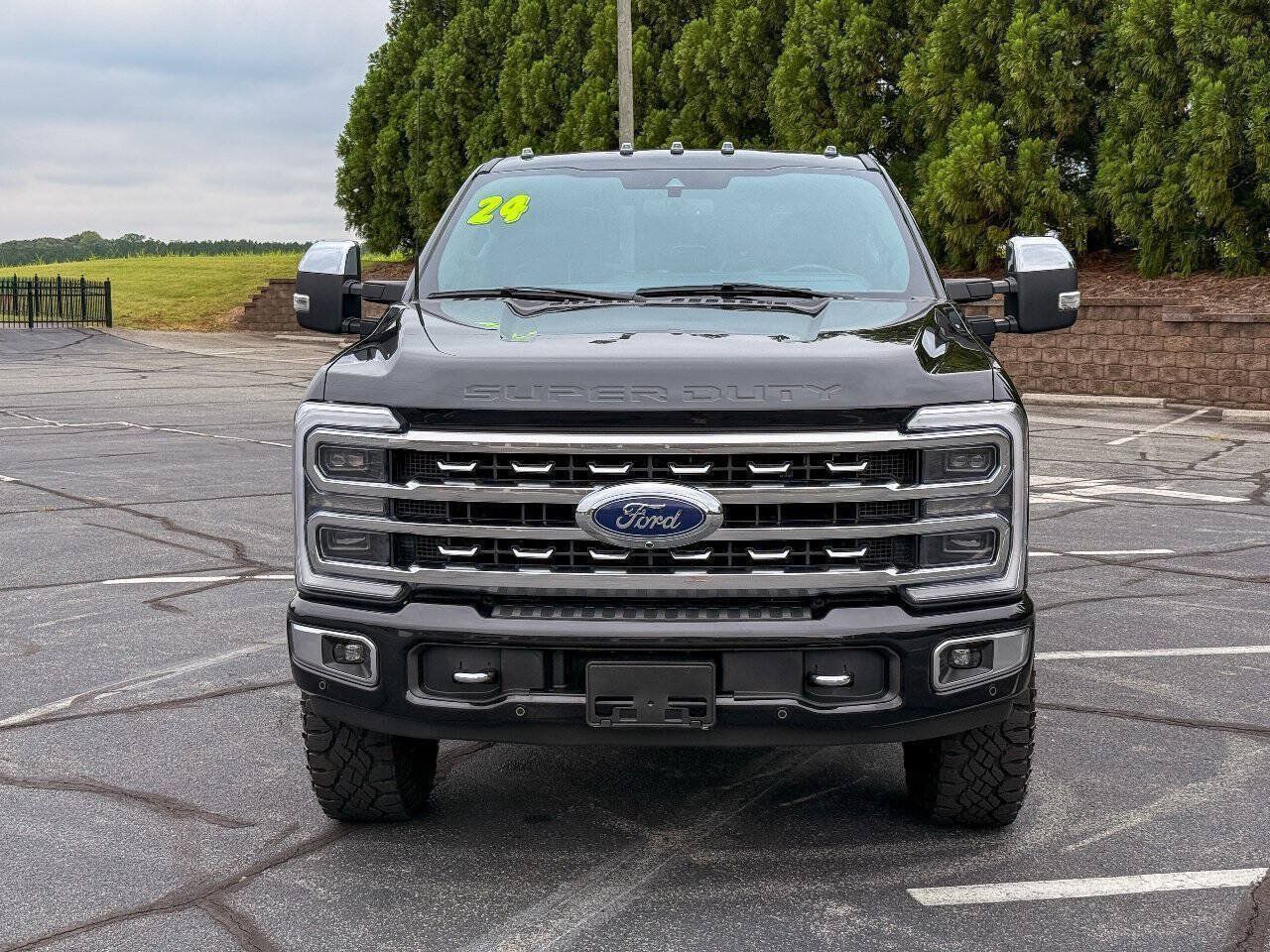 Used 2024 Ford F250 Platinum w/ Tremor Off-Road Package AWD/4WD image 8